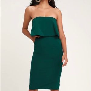 🎄NWT Lulu’s Lots of Love Strapless Dress in Emerald Green🎄
